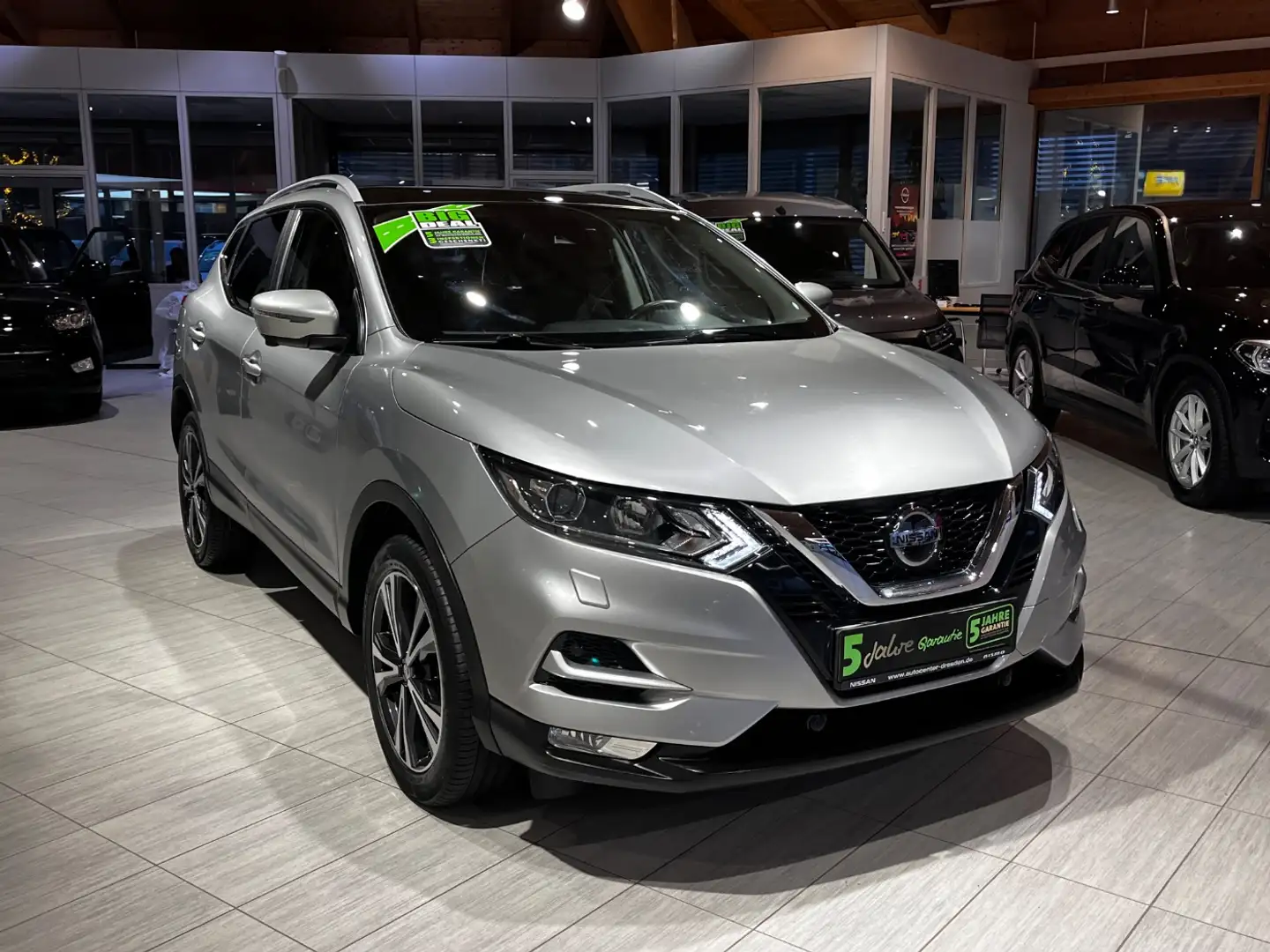 Nissan Qashqai 1.3 DIG-T N-Connecta Navi+Pano+SHZ+Kam Argintiu - 2