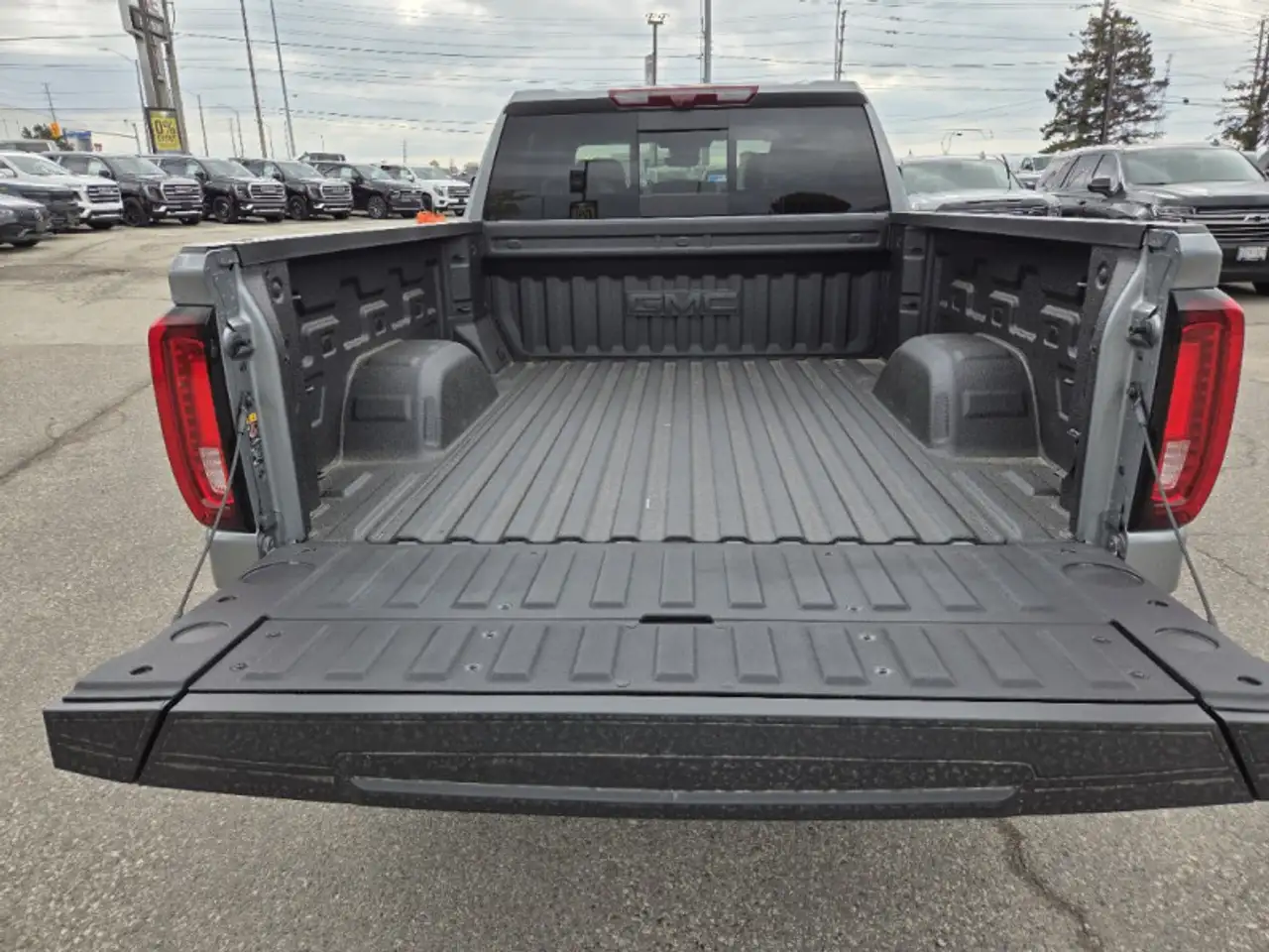 GMC Sierra 1500 снимка GMC Sierra 1500