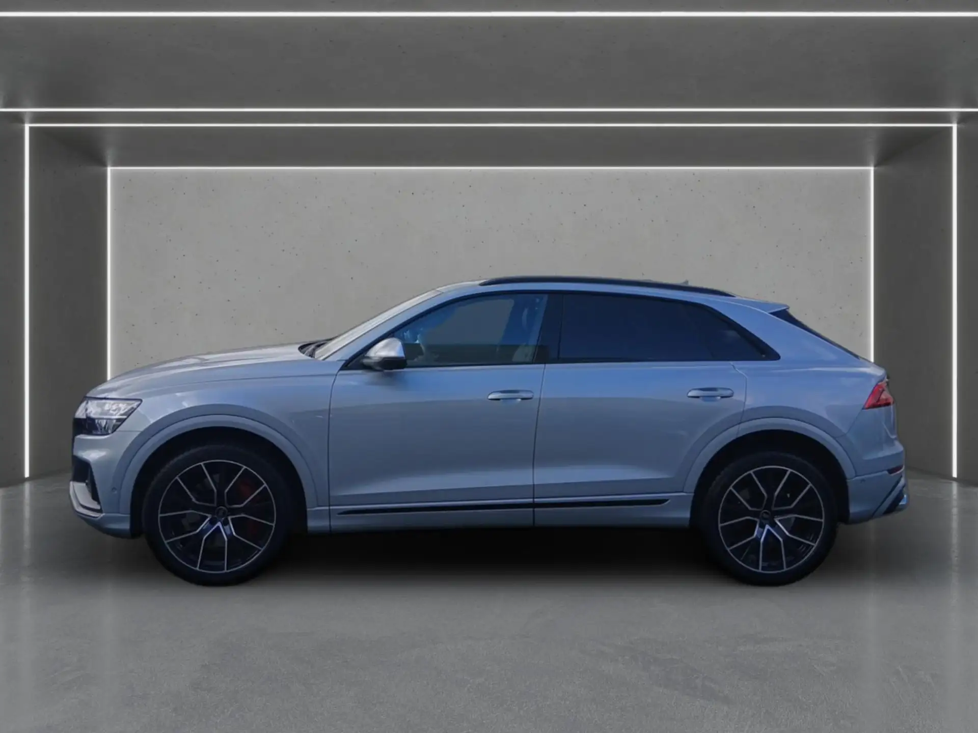 Audi SQ8 2023 은색 사진 3