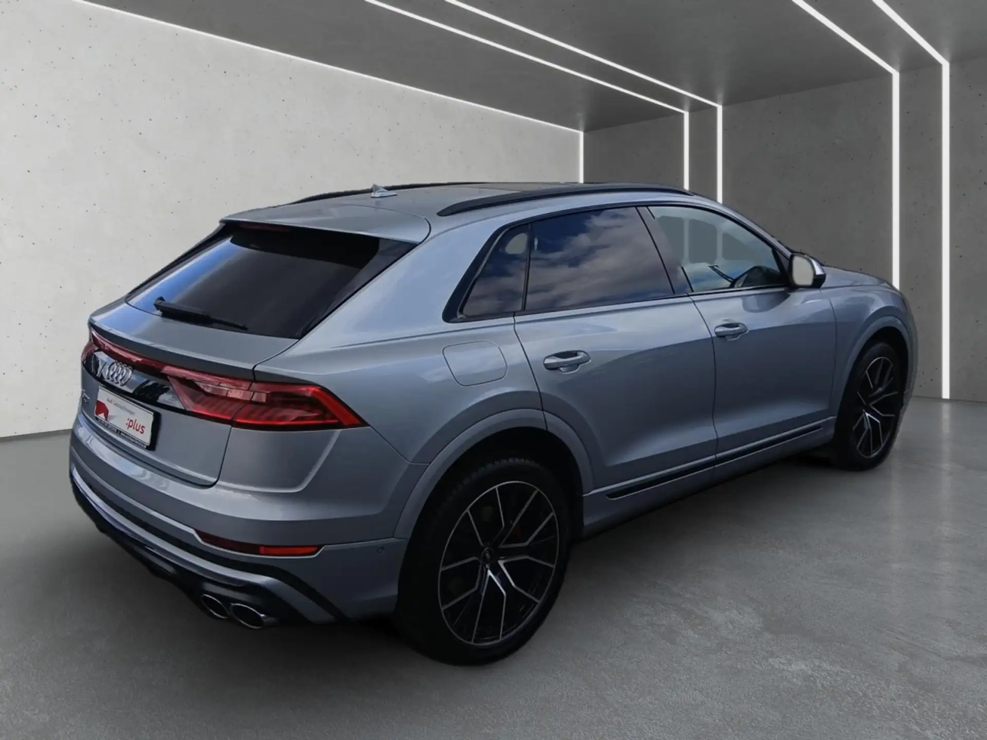 Audi SQ8 2023 은색 사진 2