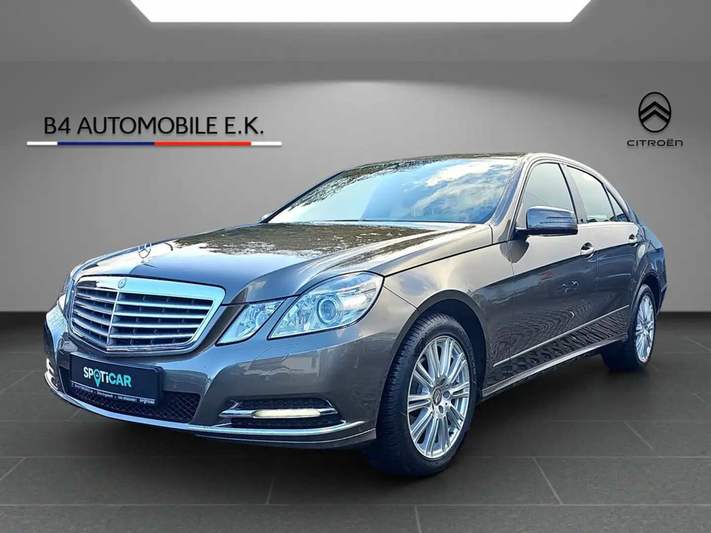 Mercedes-Benz E 200 CDI Elegance BlueEfficie Grau - 1
