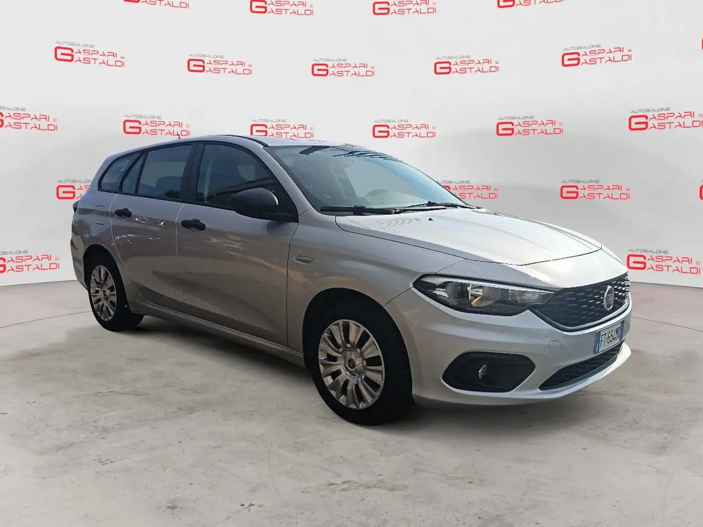 Fiat Tipo 1.3 Mjt S&S SW Pop Grau - 2