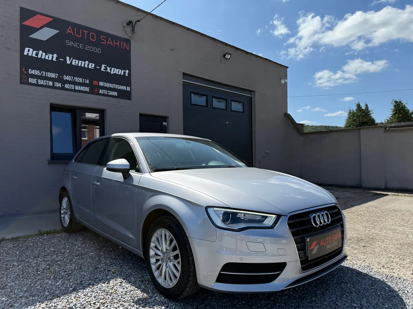 Audi A3 *BOITE AUTO,XÉNON,LED,GPS,CAMERA,GARANTIE 12M* Gris - 1