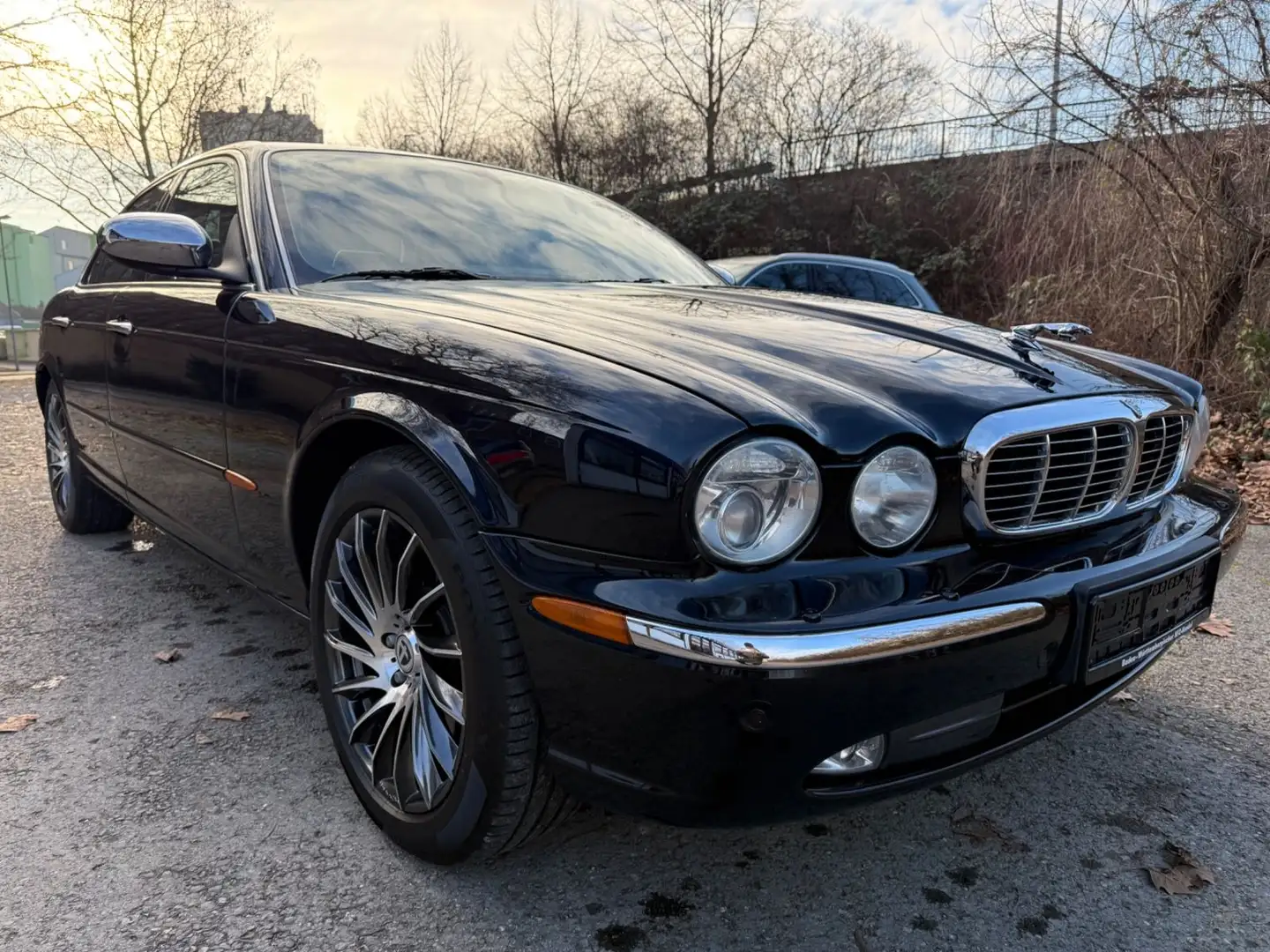 Jaguar XJ8 Černá - 2