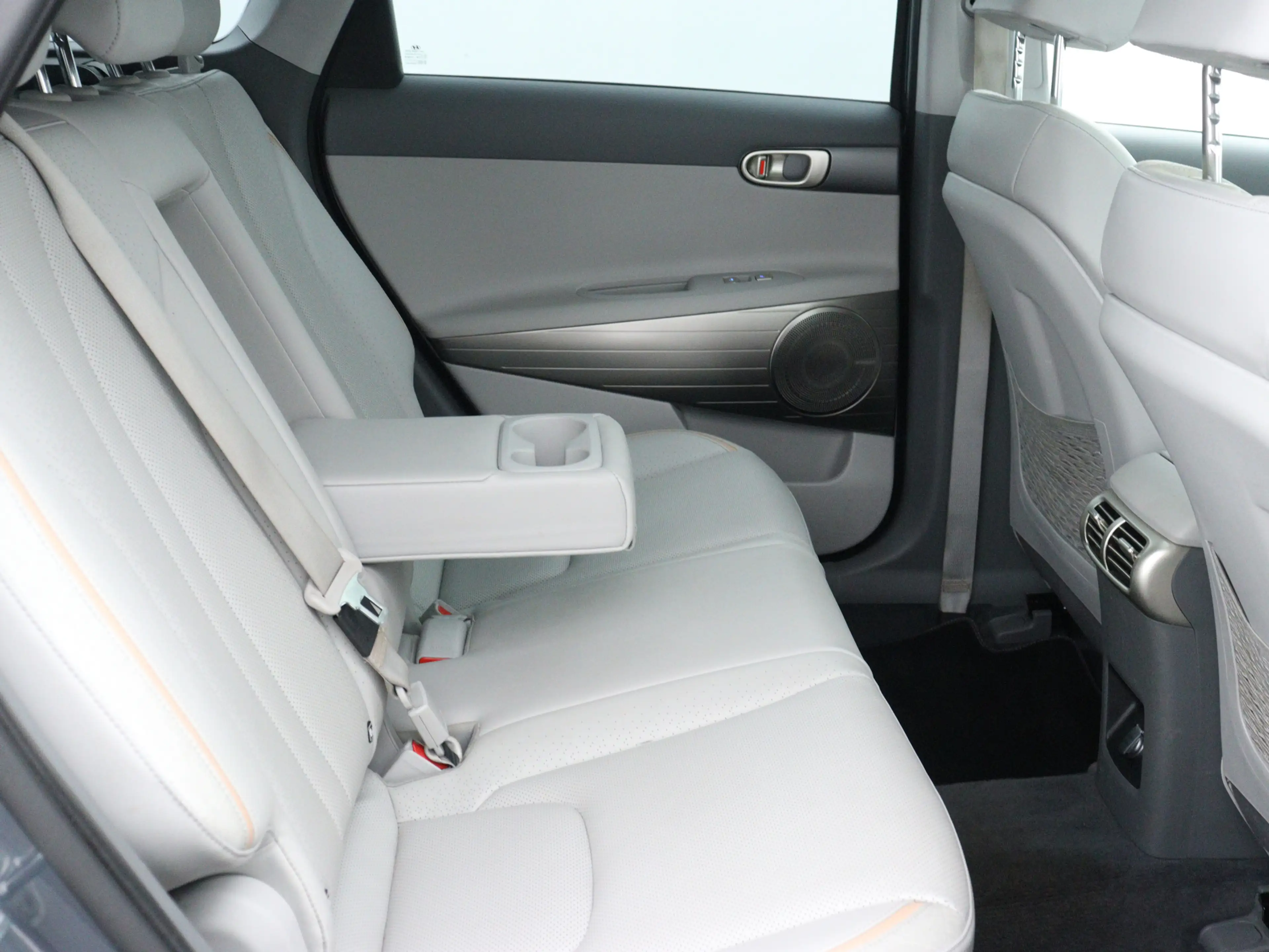 Hyundai NEXO Plus Pack FCEV Waterstof 163PK / Navigatie / Pano- — photo 9