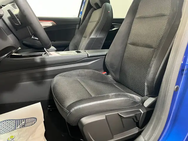 Renault Austral view 18