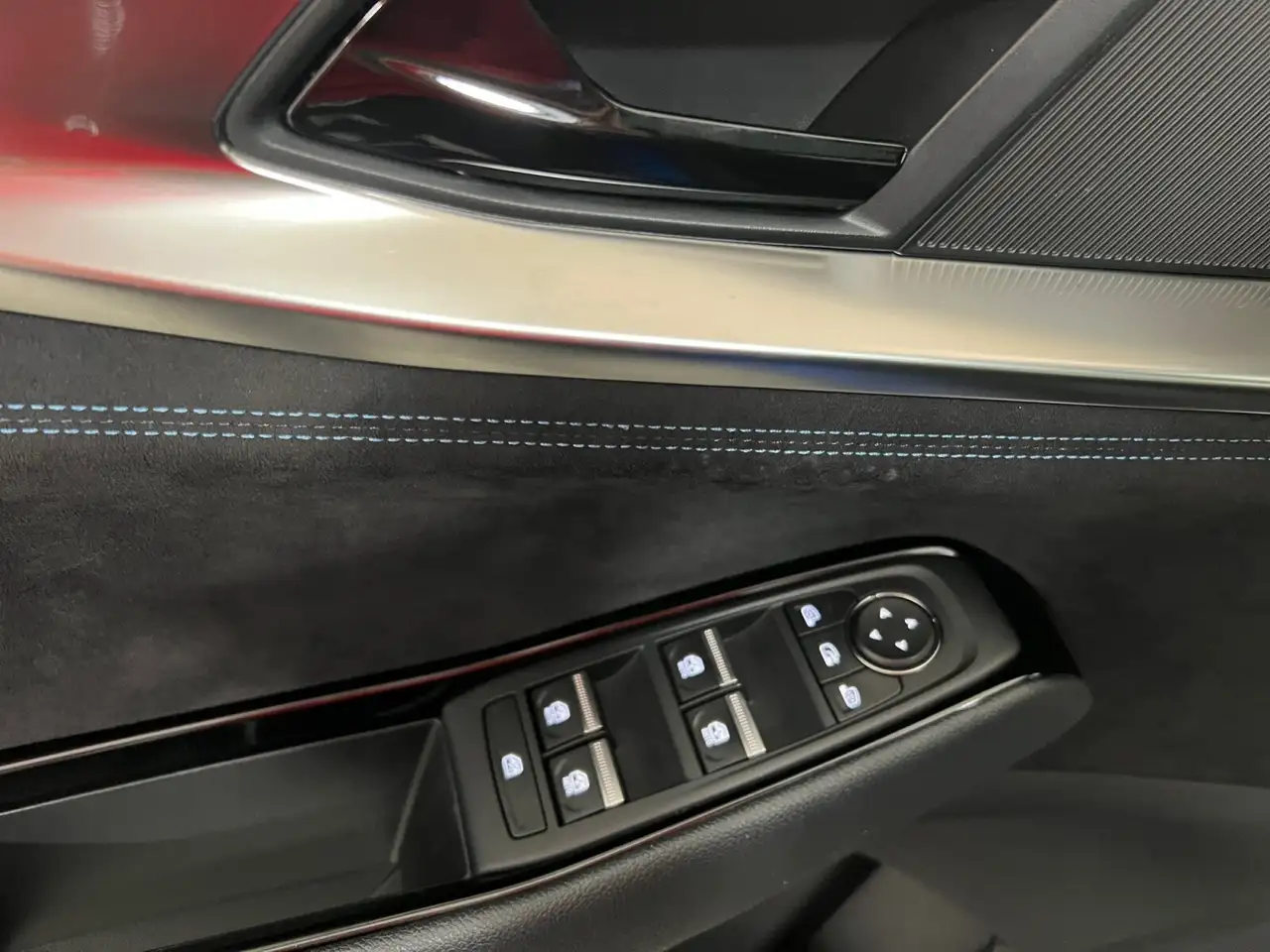 Renault Austral E-Tech Hybrid 200 Esprit Alpine ** Pano Navi/..., миниатюра 19