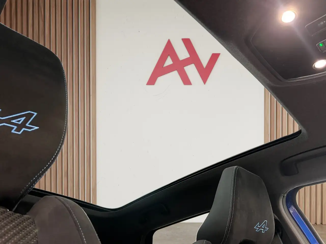 Renault Austral E-Tech Hybrid 200 Esprit Alpine ** Pano Navi/..., миниатюра 28
