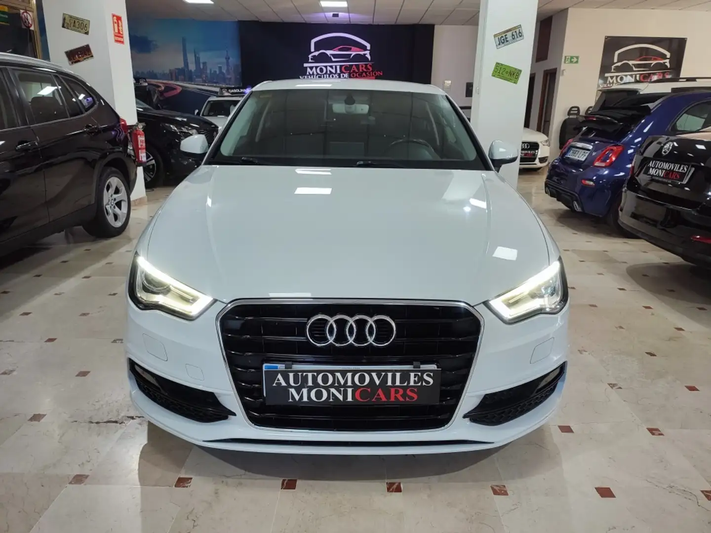 Audi A3 1.6TDI CD S line edition Wit - 2