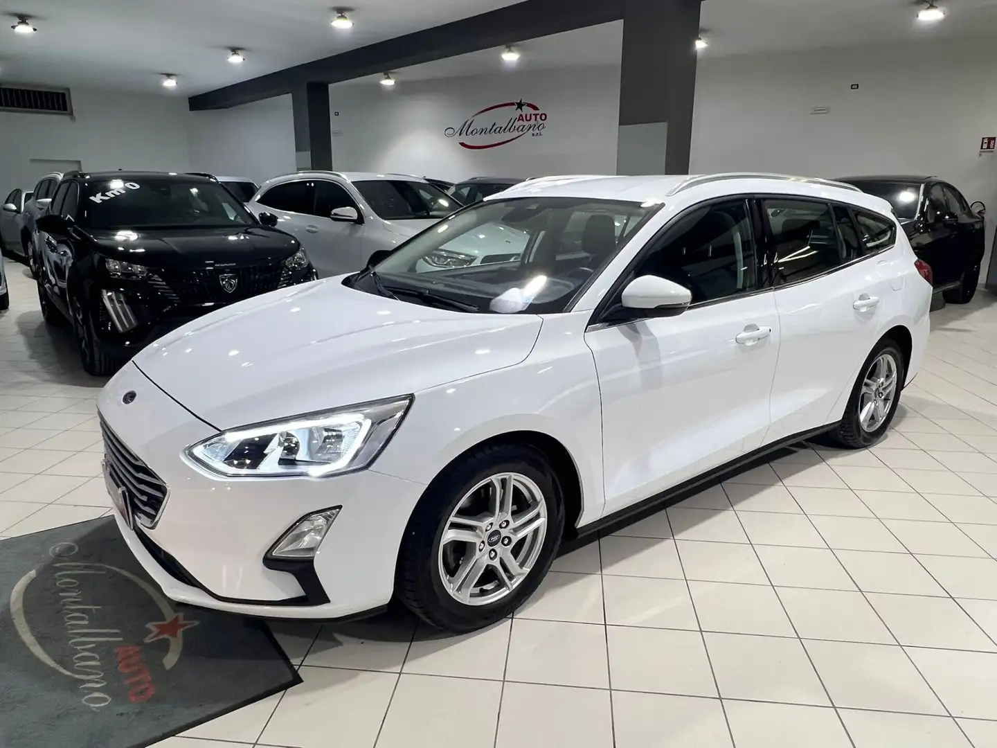 Ford Focus 1.5 EcoBlue 120 CV SW Business Bianco - 1