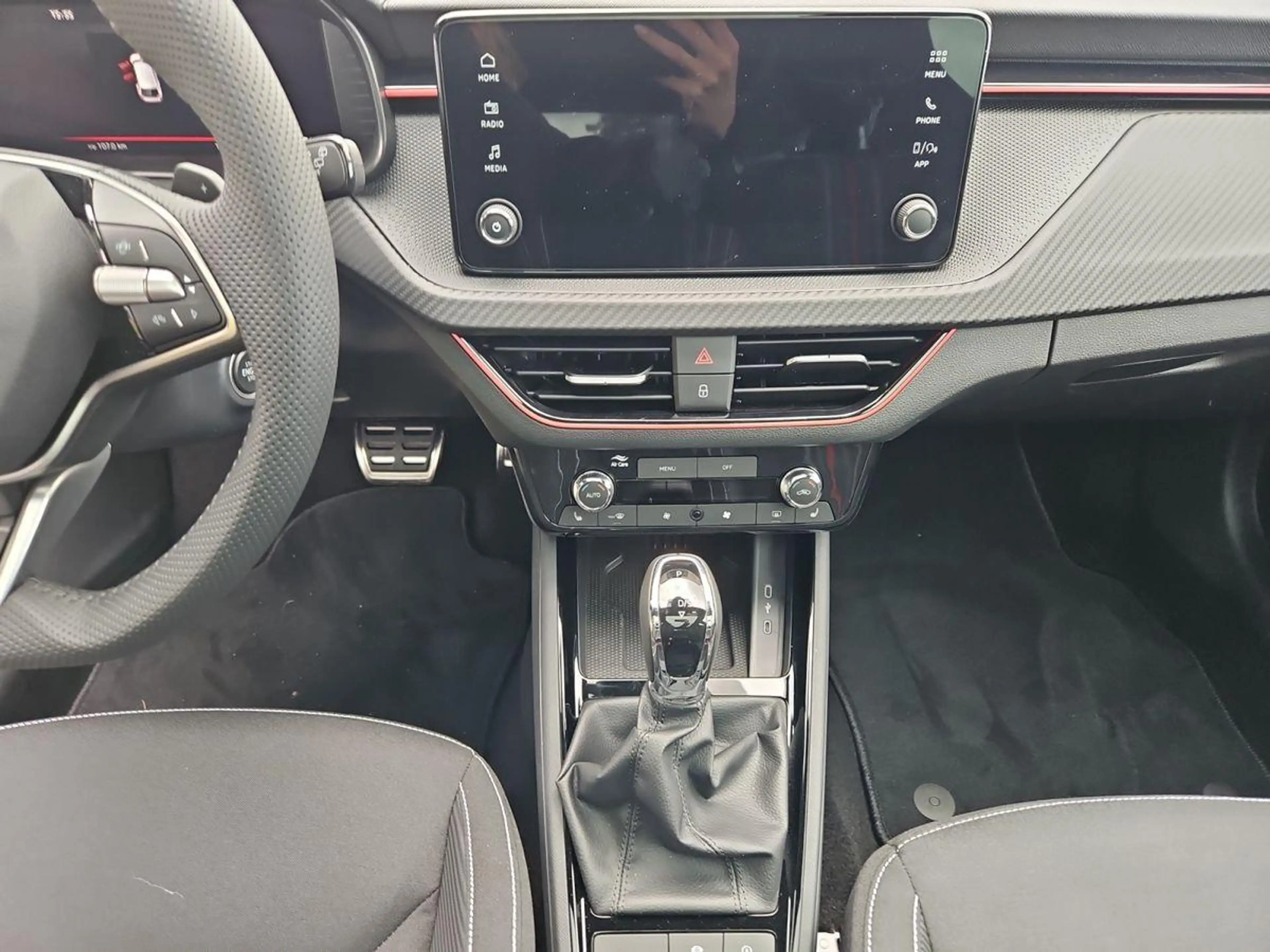 Skoda Scala 1.0 TSI DSG MONTE CARLO+PAN+APP+KAM+MATRIX — photo 11