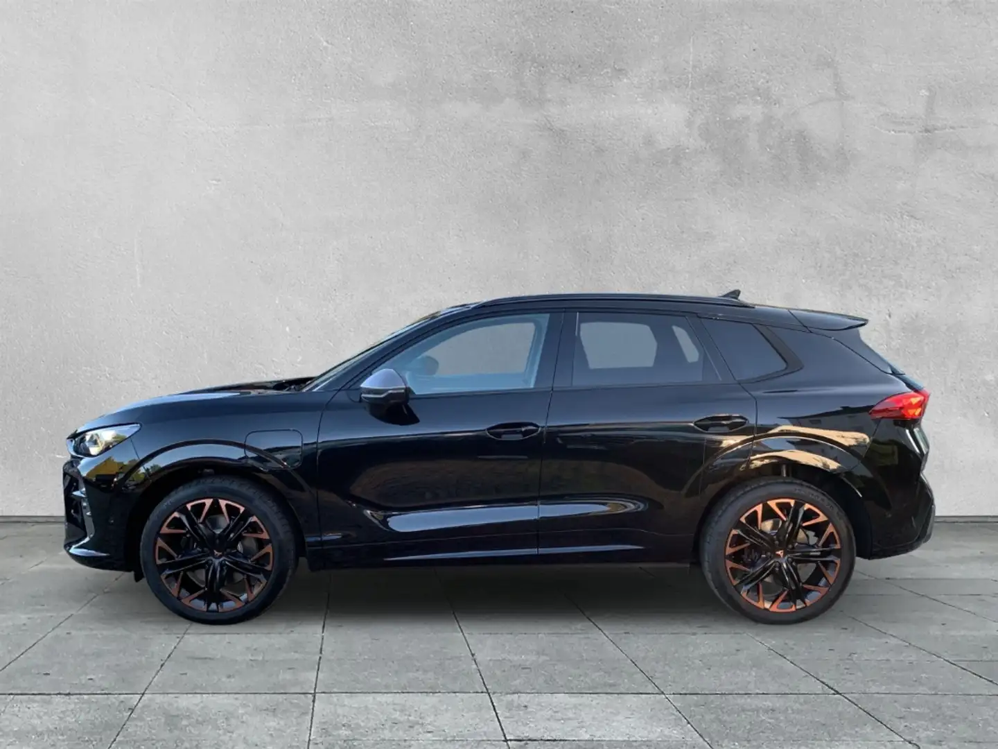 CUPRA Terramar 1.5 e-HYBRID DSG VZ HEAD-UP+LEDER+PANO Schwarz - 2