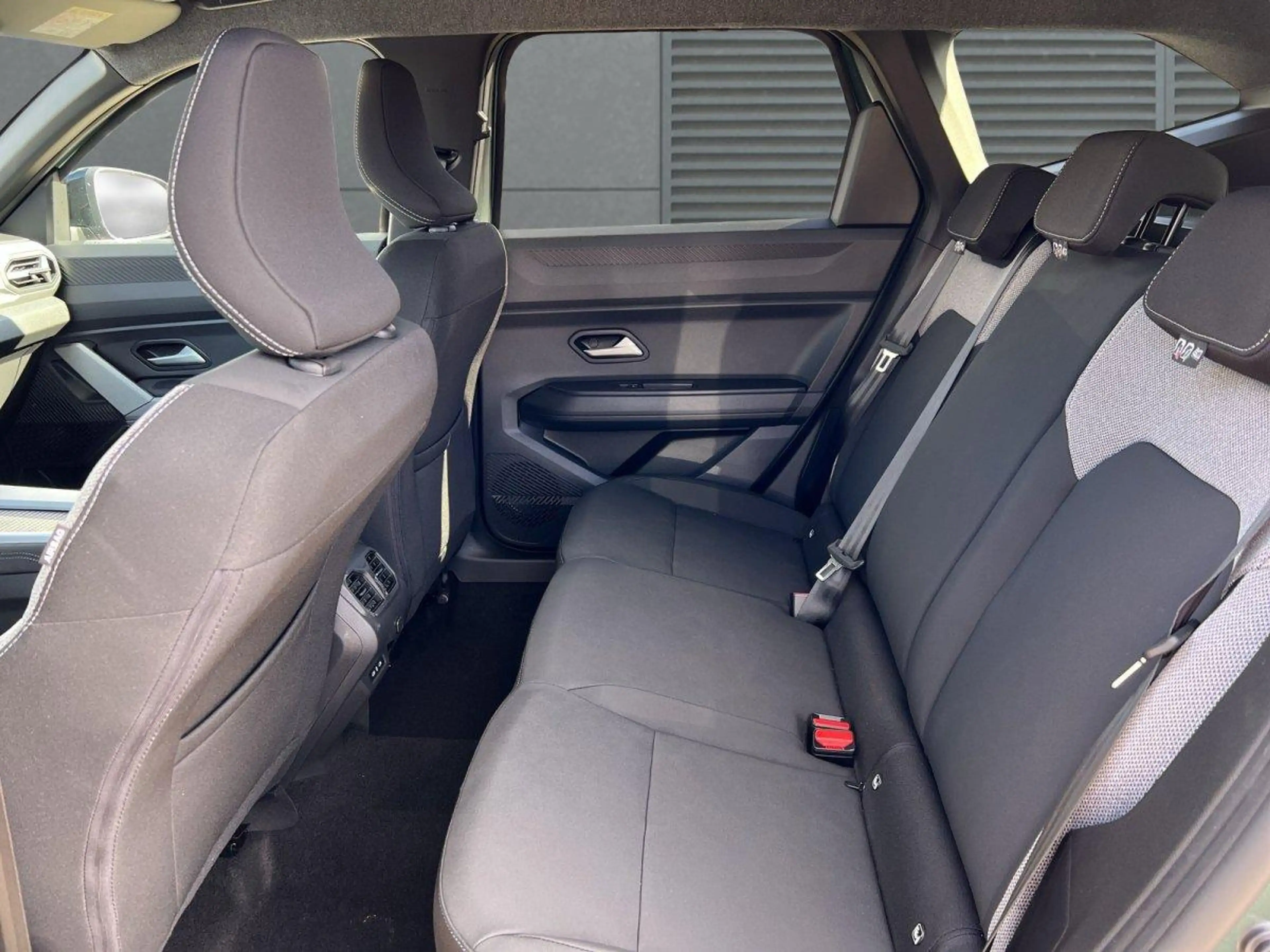 Dacia Bigster Journey Winter-Plus-Paket Hybrid 155 116 kW (15... — photo 6