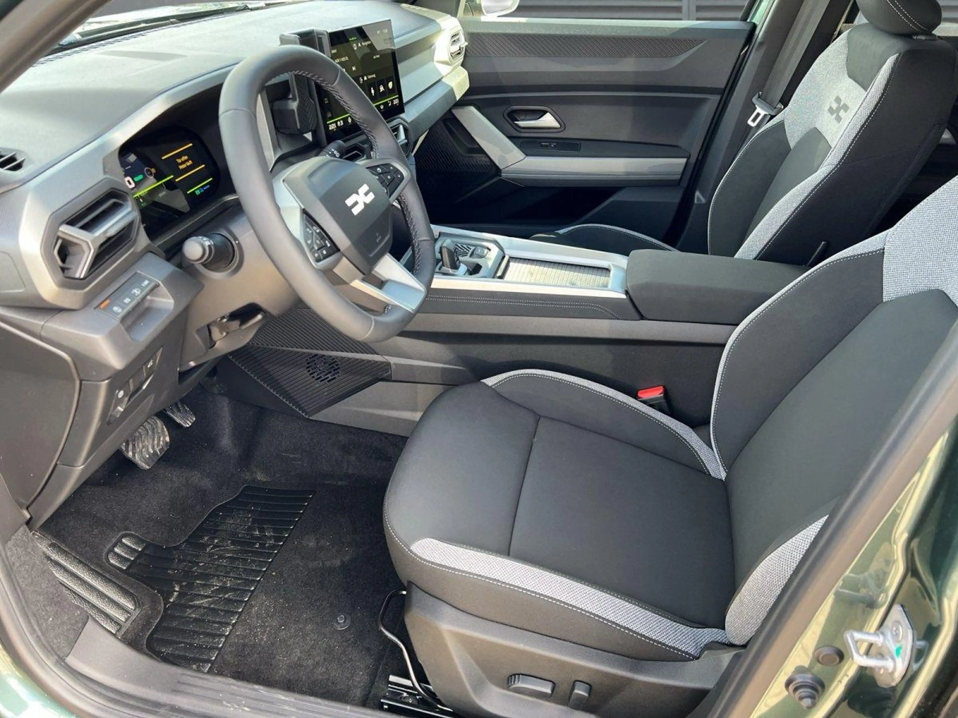 Dacia Bigster Journey Winter-Plus-Paket Hybrid 155 116 kW (15... — photo 4
