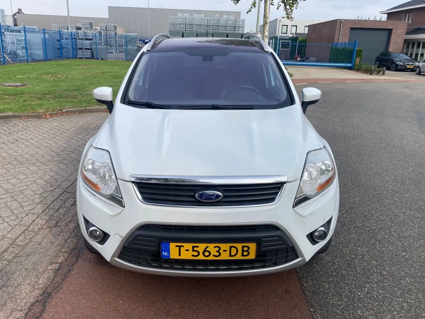 Ford Kuga 2.5 20V MOTOR DEFECT!! Blanc - 2
