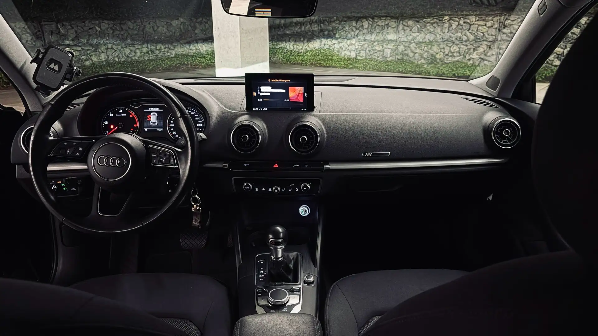 Audi A3 1.6 TDI SPORTBACK Zwart - 2