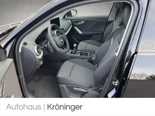 Audi Q2 view 7
