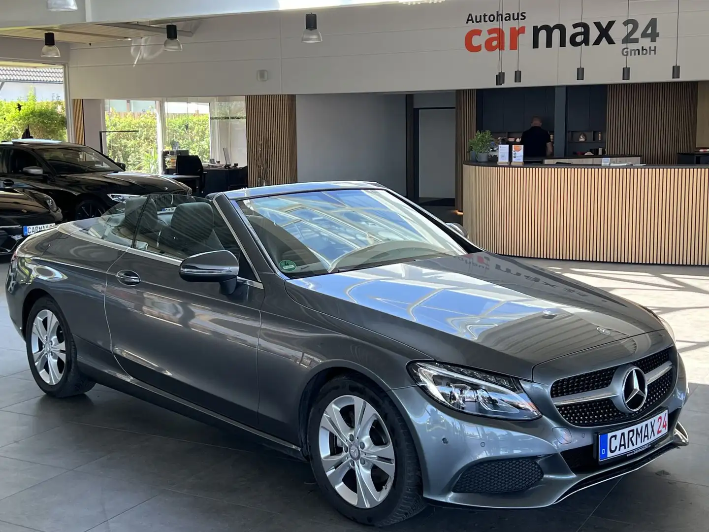 Mercedes-Benz 220 C C220d Aut Navi Leder Airscarf Akustik Navi LED Grau - 1
