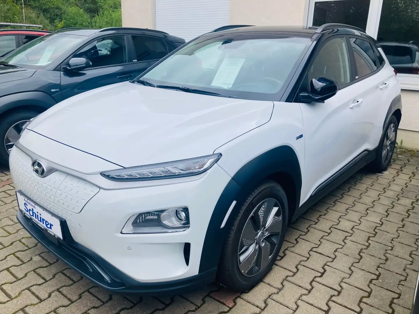 Hyundai KONA Premium Elektro 2WD Blanco - 1