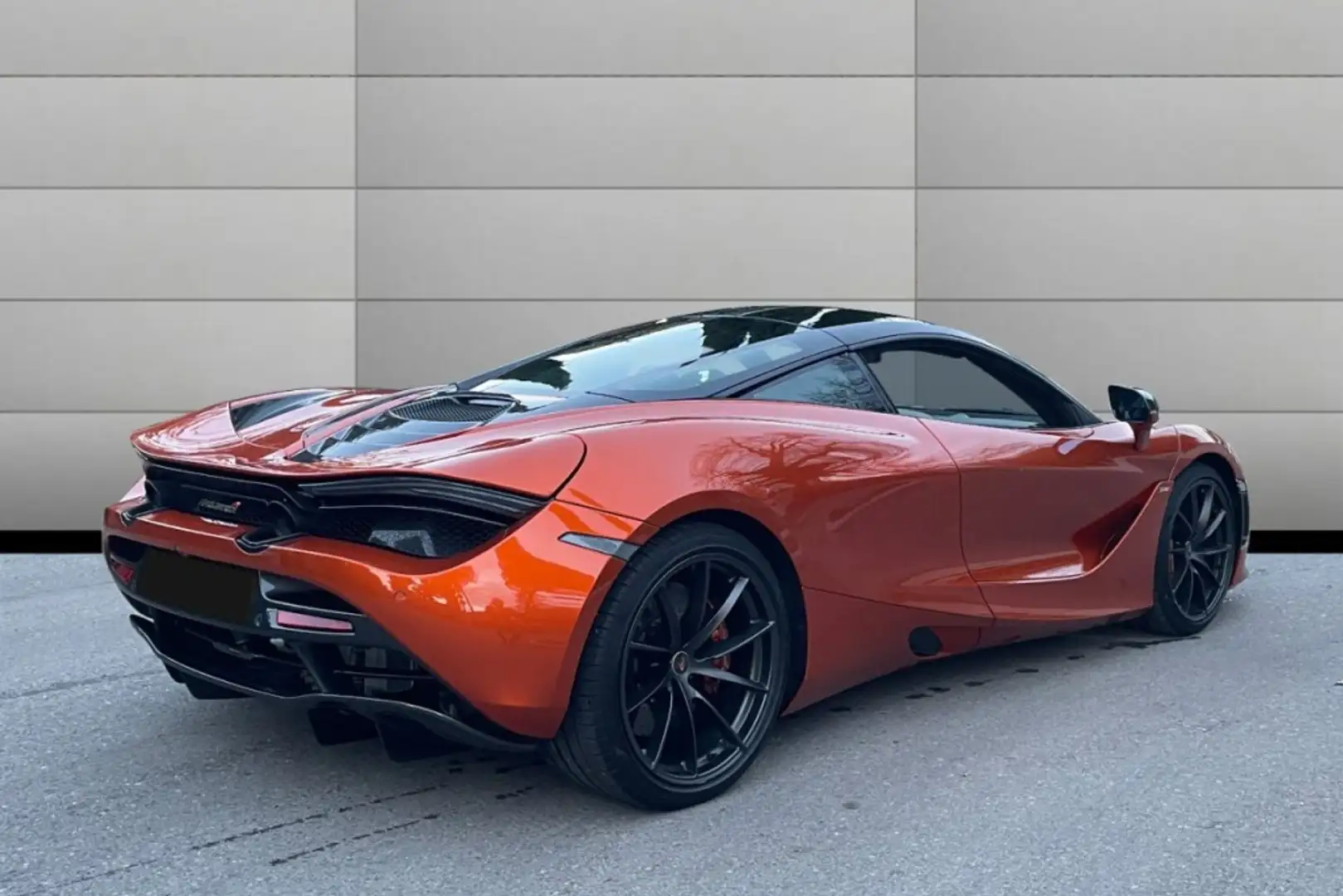 McLaren 720S Orange - 2