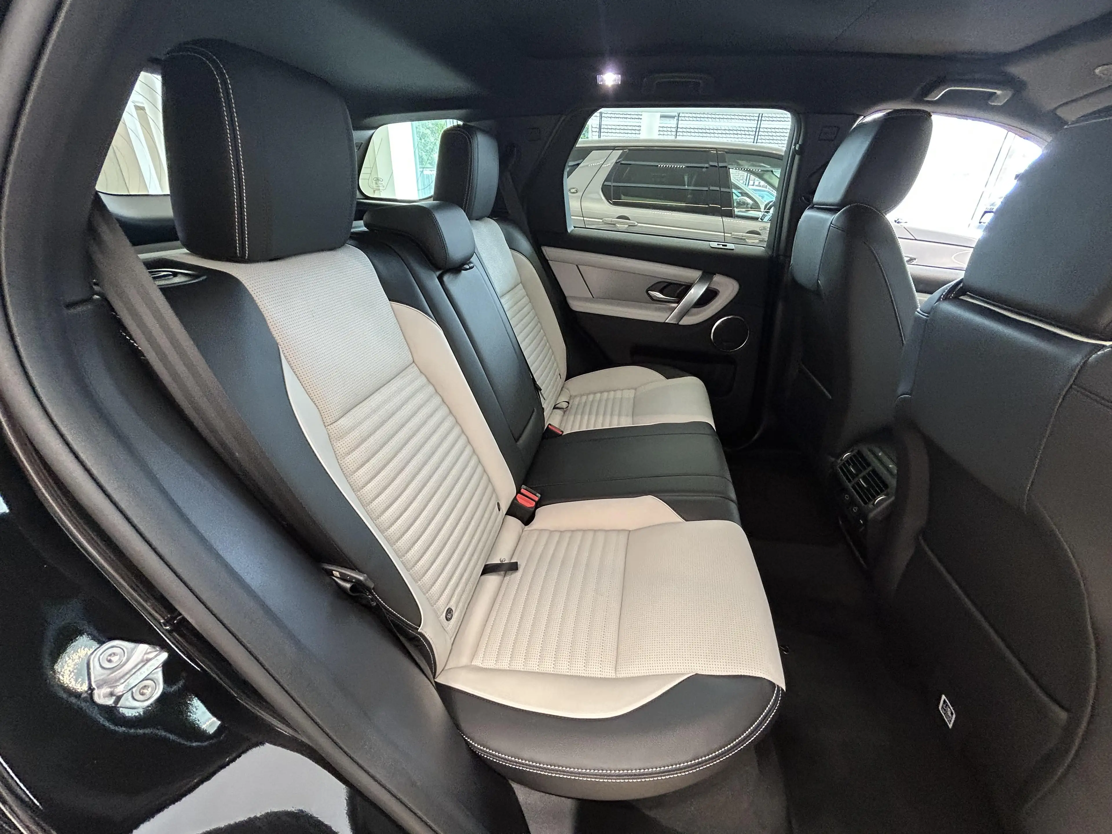 Land Rover Discovery Sport P270e Dyn SE AWD Auto. — photo 5