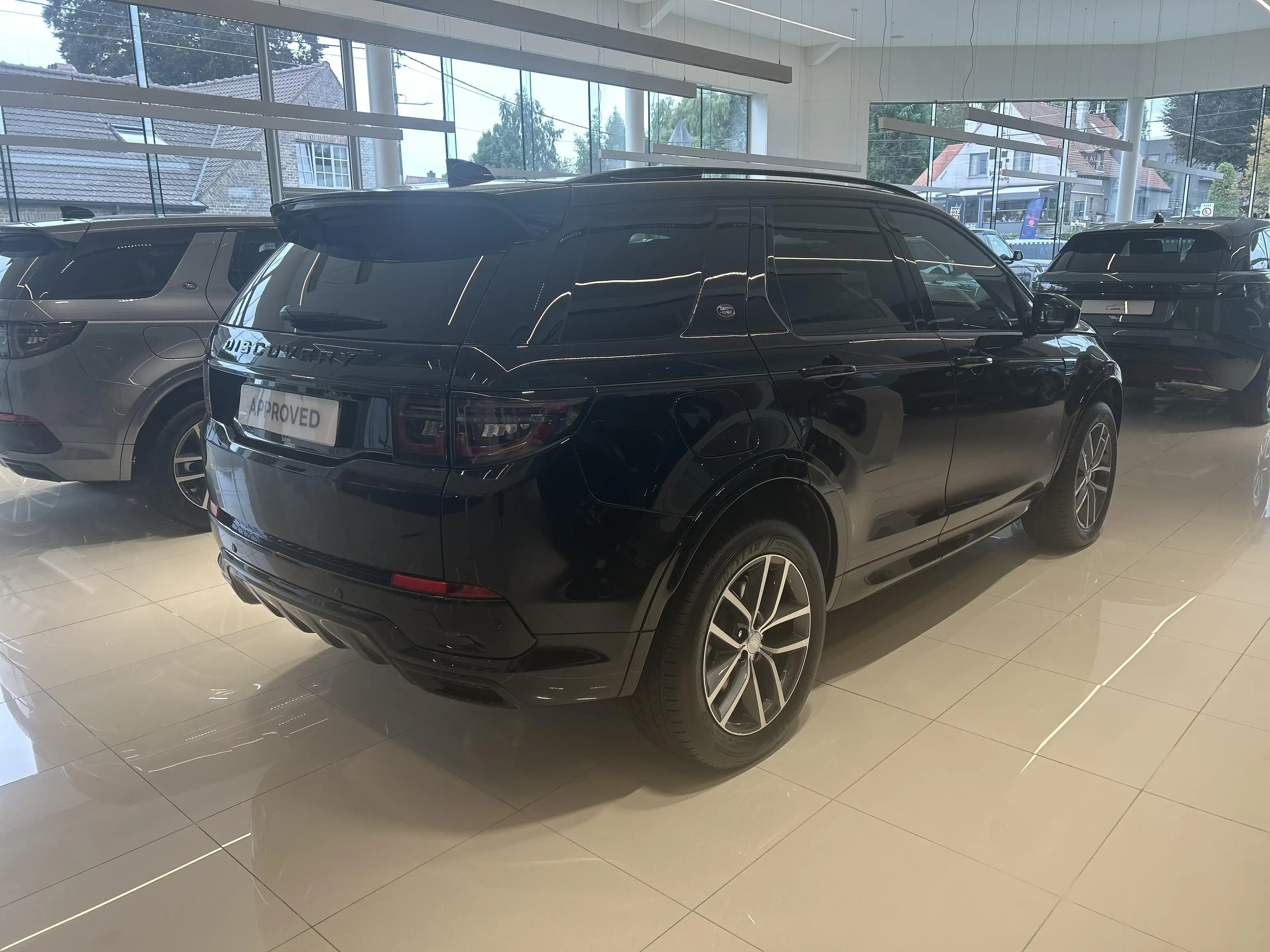 Land Rover Discovery Sport P270e Dyn SE AWD Auto. — photo 2