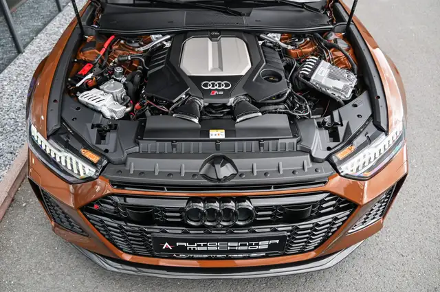Audi RS6 Avant view 7