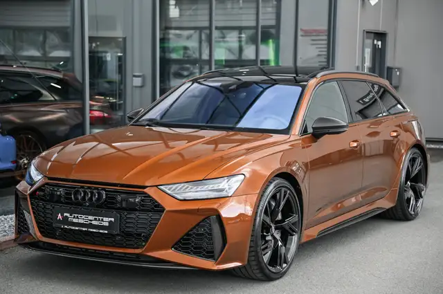 Audi RS6 Avant view 2