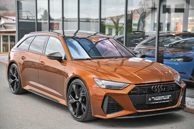 Audi RS6 Avant view 3
