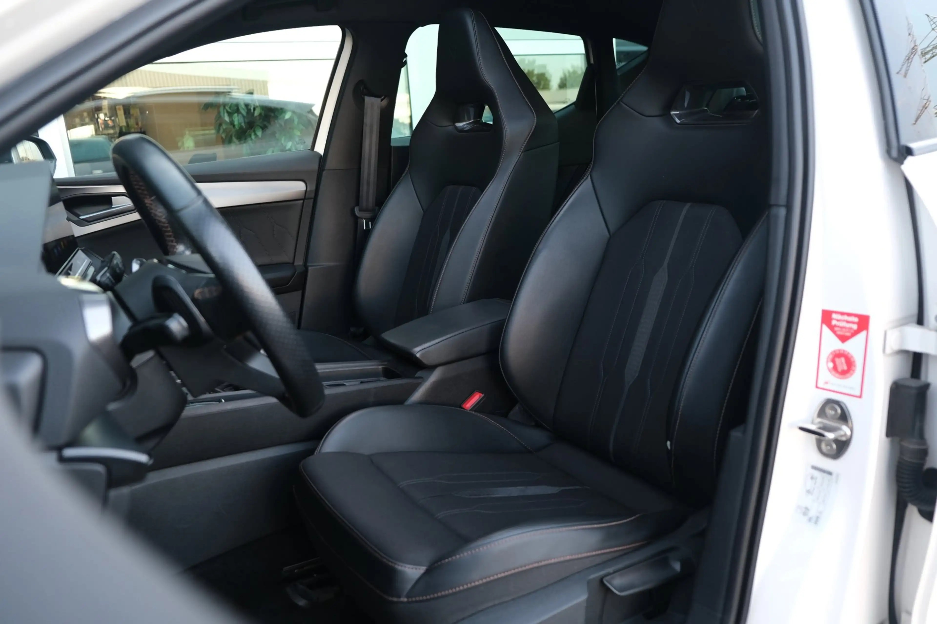 CUPRA Leon 1.4 e-Hybrid VZ 245PK Pano Led Cam Navi Virtual AC — photo 5