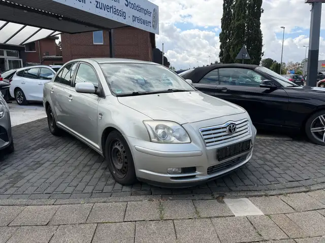 Toyota Avensis Avensis Stufenheck Diesel 2.0 D-4D D-CAT