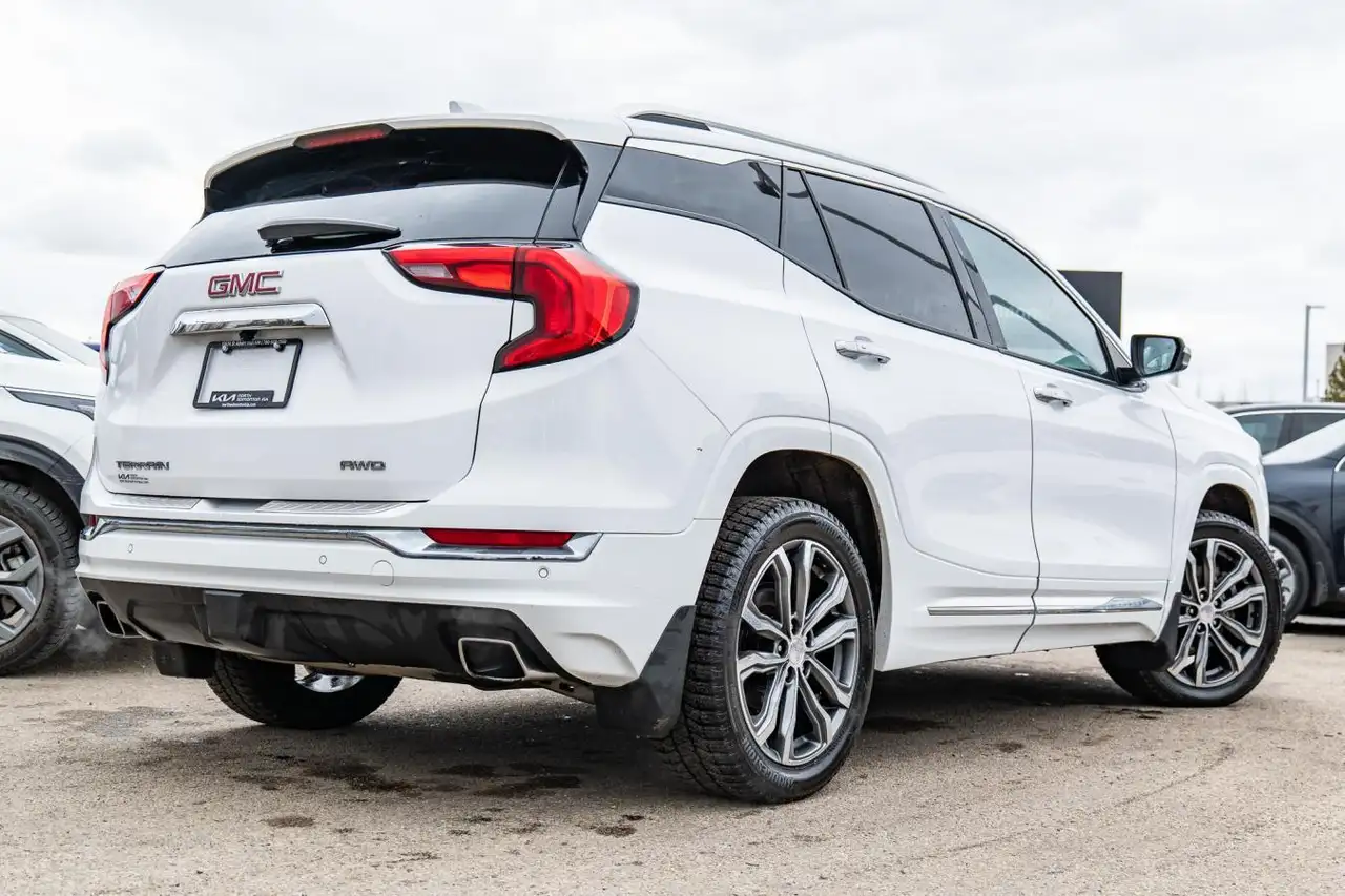 GMC Terrain photo GMC Terrain