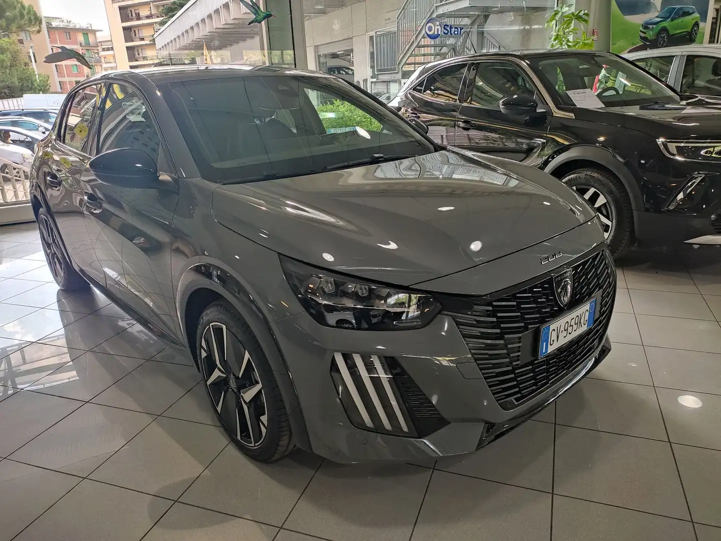 Peugeot 208 PureTech 100 Stop&Start 5 porte GT Grijs - 1