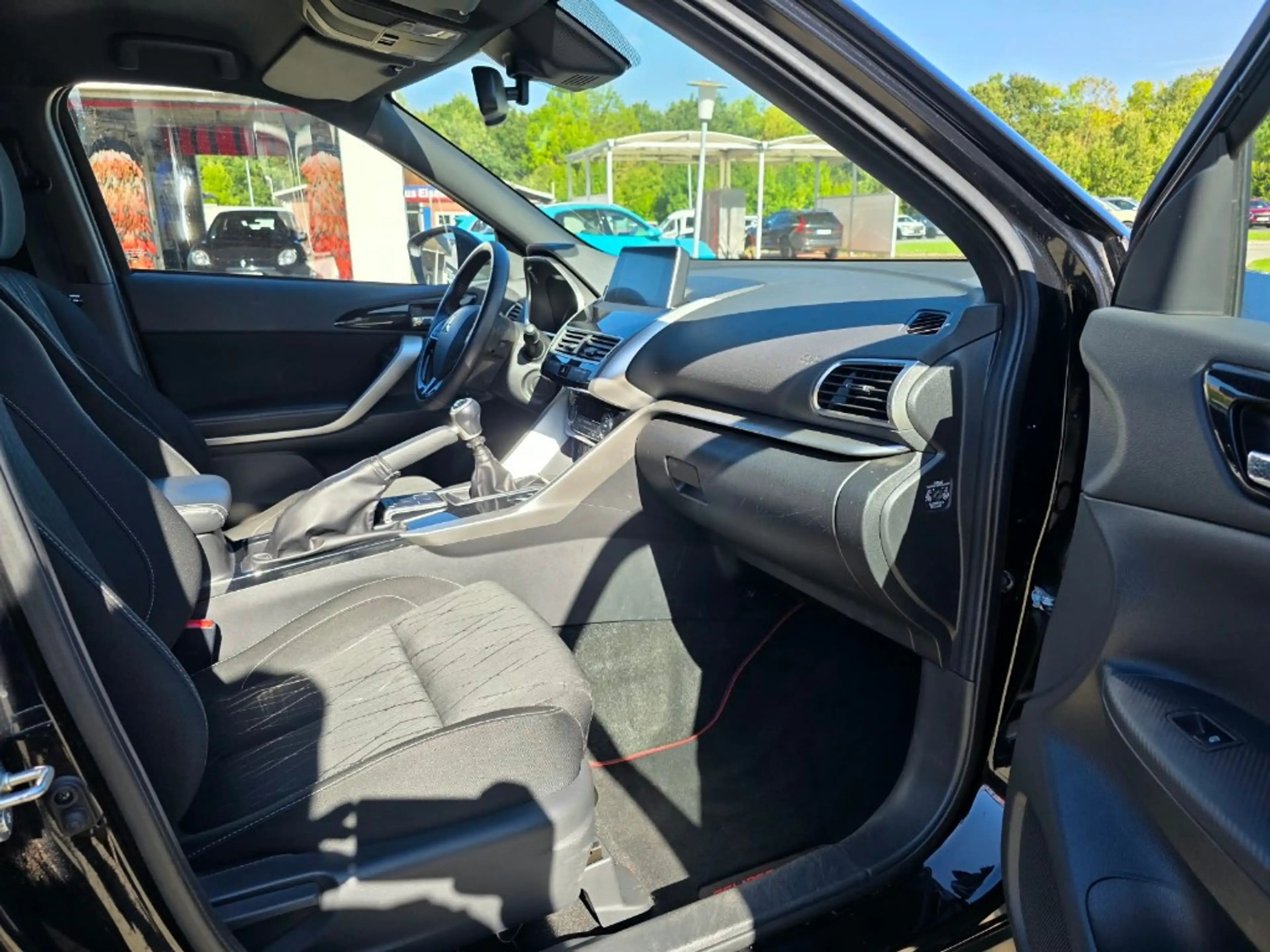Mitsubishi Eclipse Cross Spirit+ 1.5 T-MIVEC 2WD 6-Gang — photo 9