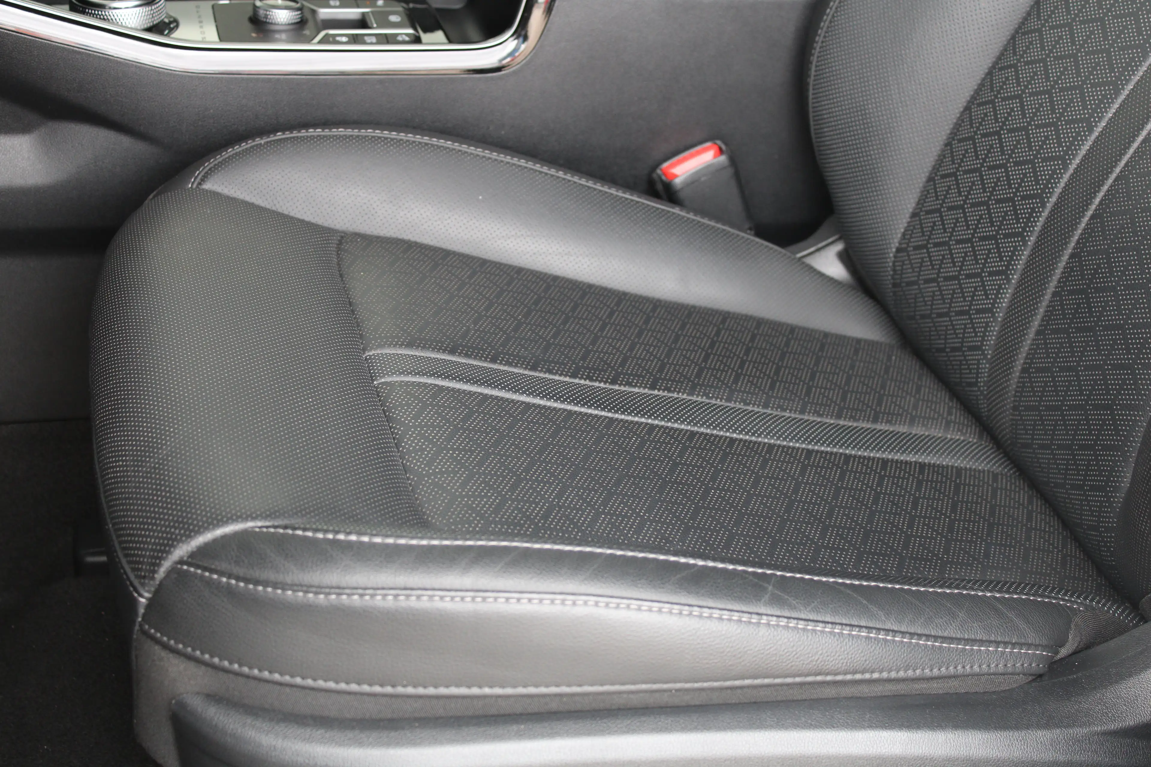 Kia Sorento 1.6 T-GDI Hybrid 2WD ExecutiveLine 7p. | 7-persoon — photo 11