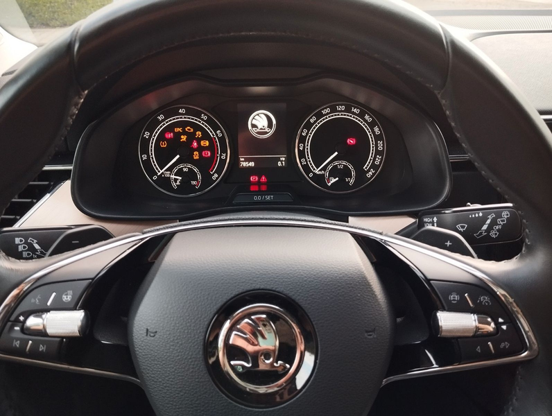 Skoda Scala Style 1.5 TSI, Full Link, Kamera,Abstandst — photo 9