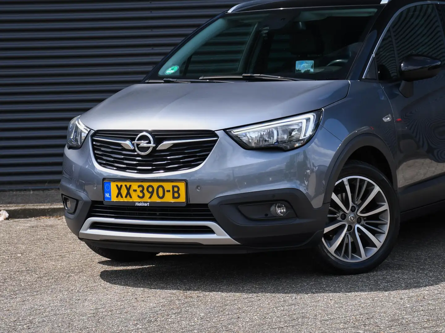 Opel Crossland X Online Edition 1.2 Turbo 110pk 17''LM | DAB | PDC Grigio - 2