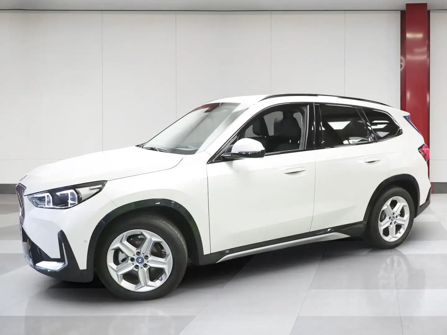 BMW iX1 eDrive20 Blanco - 2