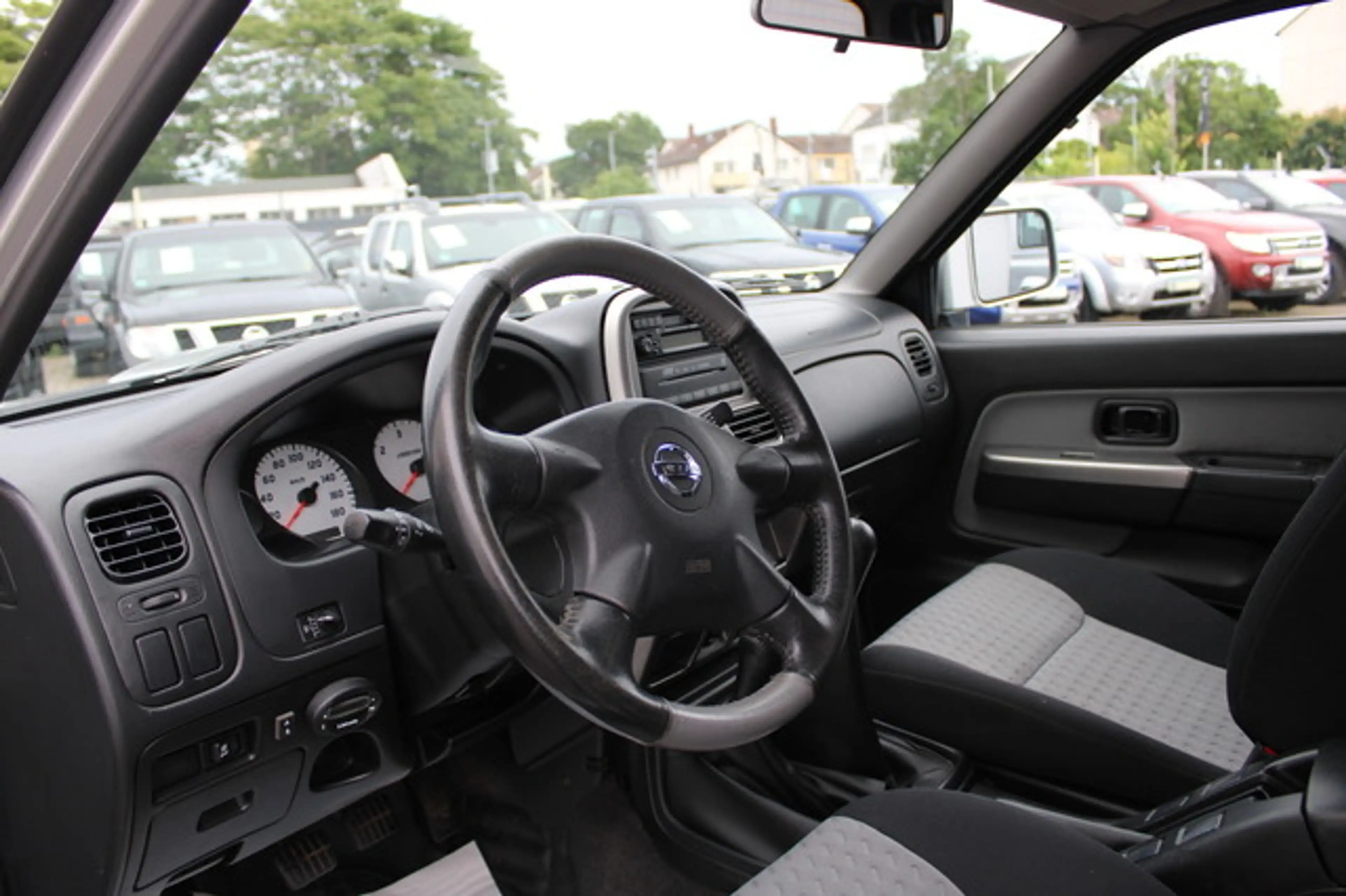 Nissan Navara Pick-up TD Doka 4X4 *STHZ*89 TKM*Service-gepflegt* — photo 10