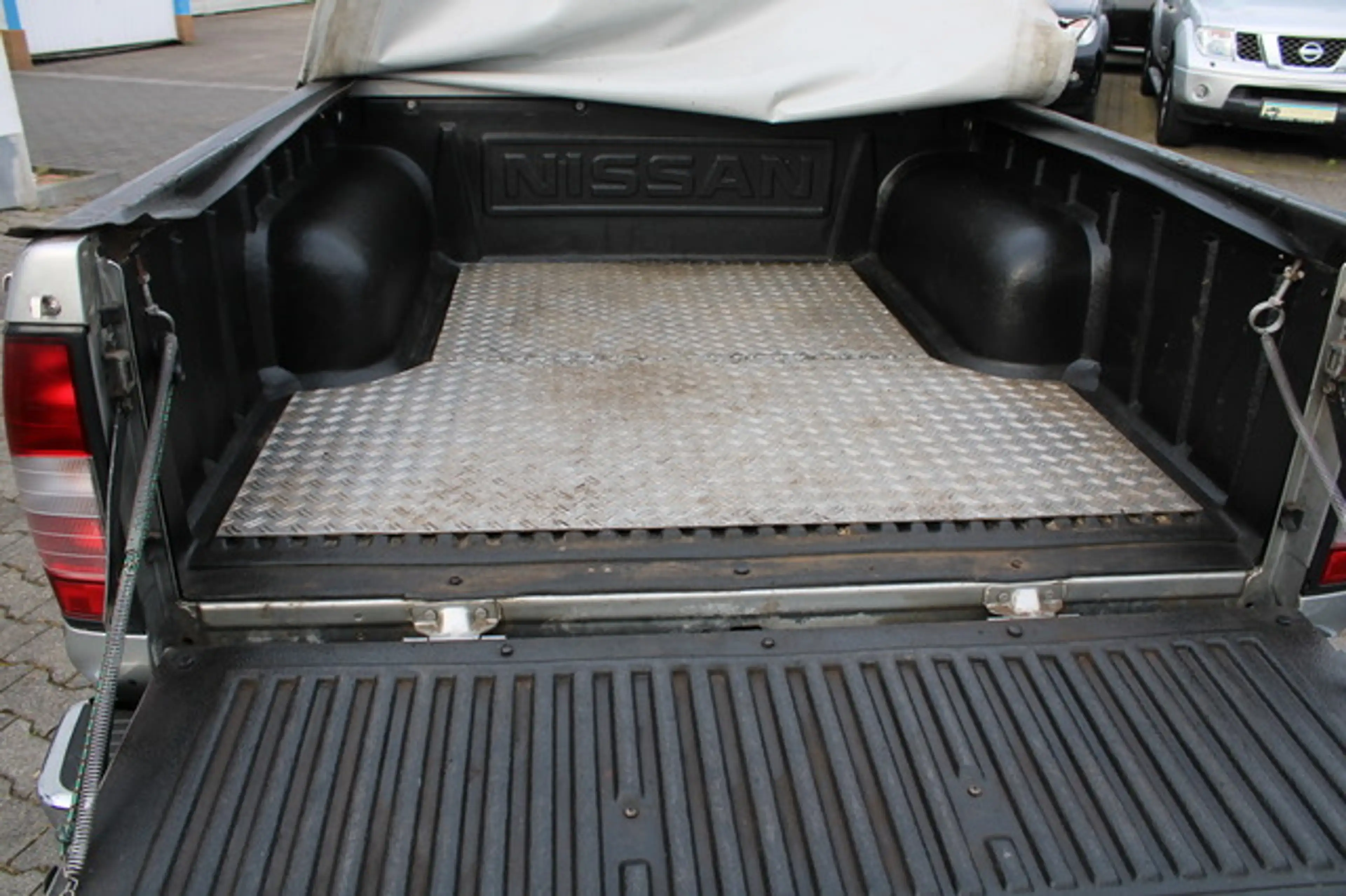 Nissan Navara Pick-up TD Doka 4X4 *STHZ*89 TKM*Service-gepflegt* — photo 7