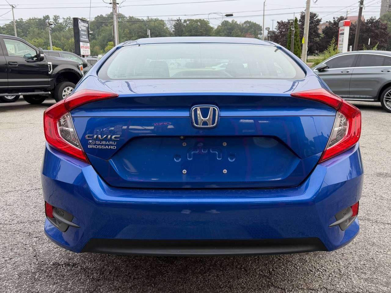 2017 Honda Civic LX — снимка 1