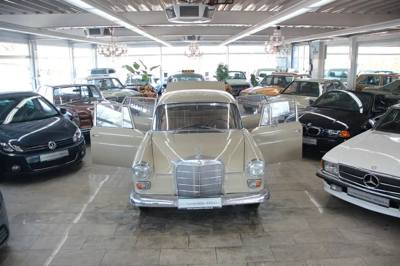 Mercedes-Benz 200 D W110 Heckflosse *H-Zulassung*, foto 8