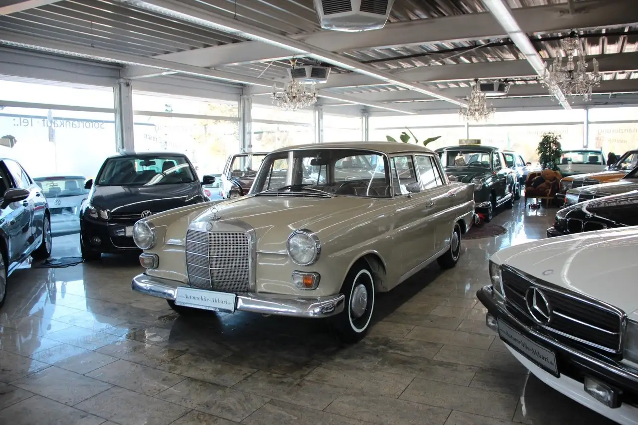 Mercedes-Benz 200 D W110 Heckflosse *H-Zulassung*, foto 4