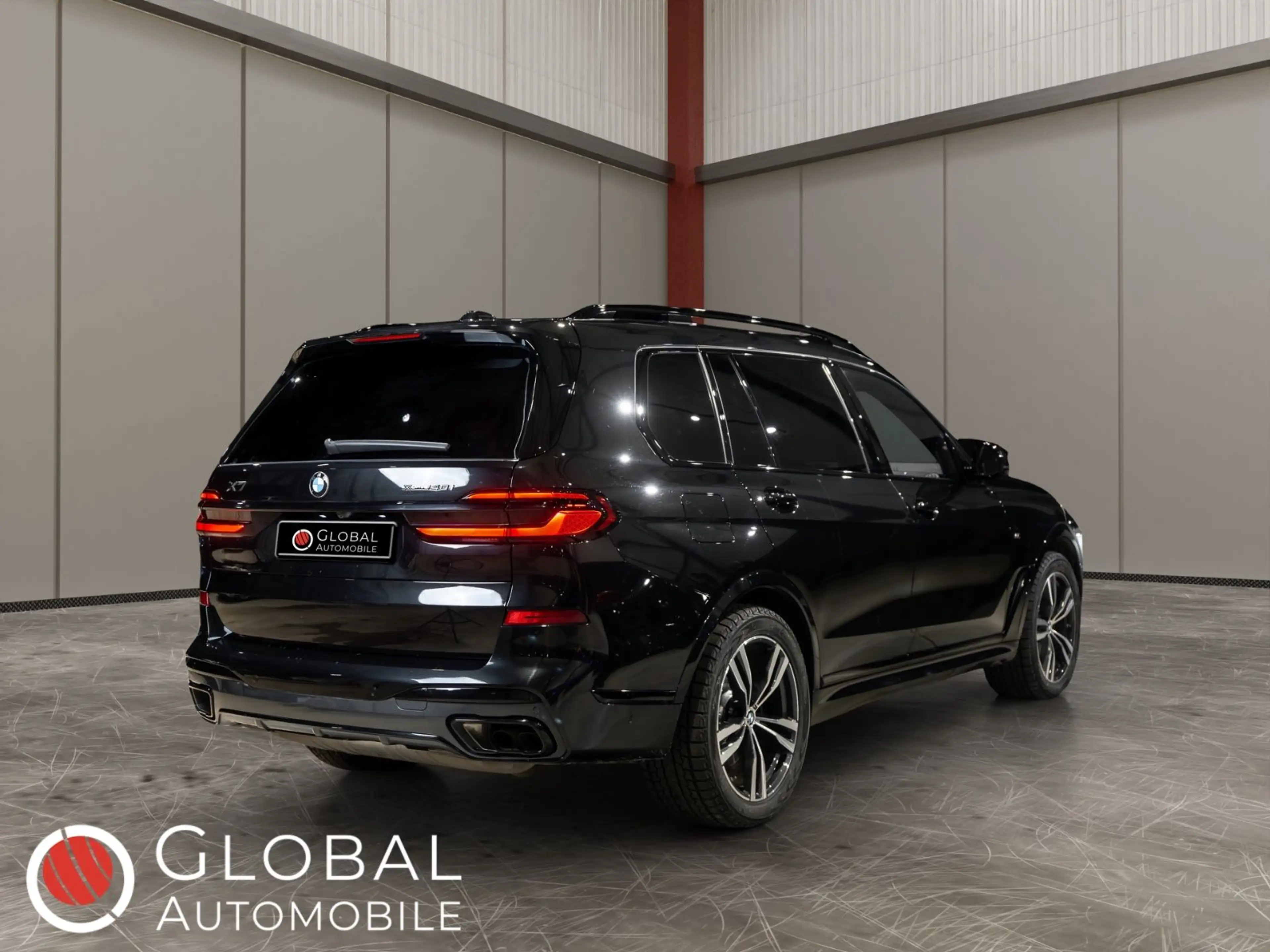 BMW X7 xDrive40i M Sport Pro°B&W°MASS°VENT°HUD°AHK° — photo 2