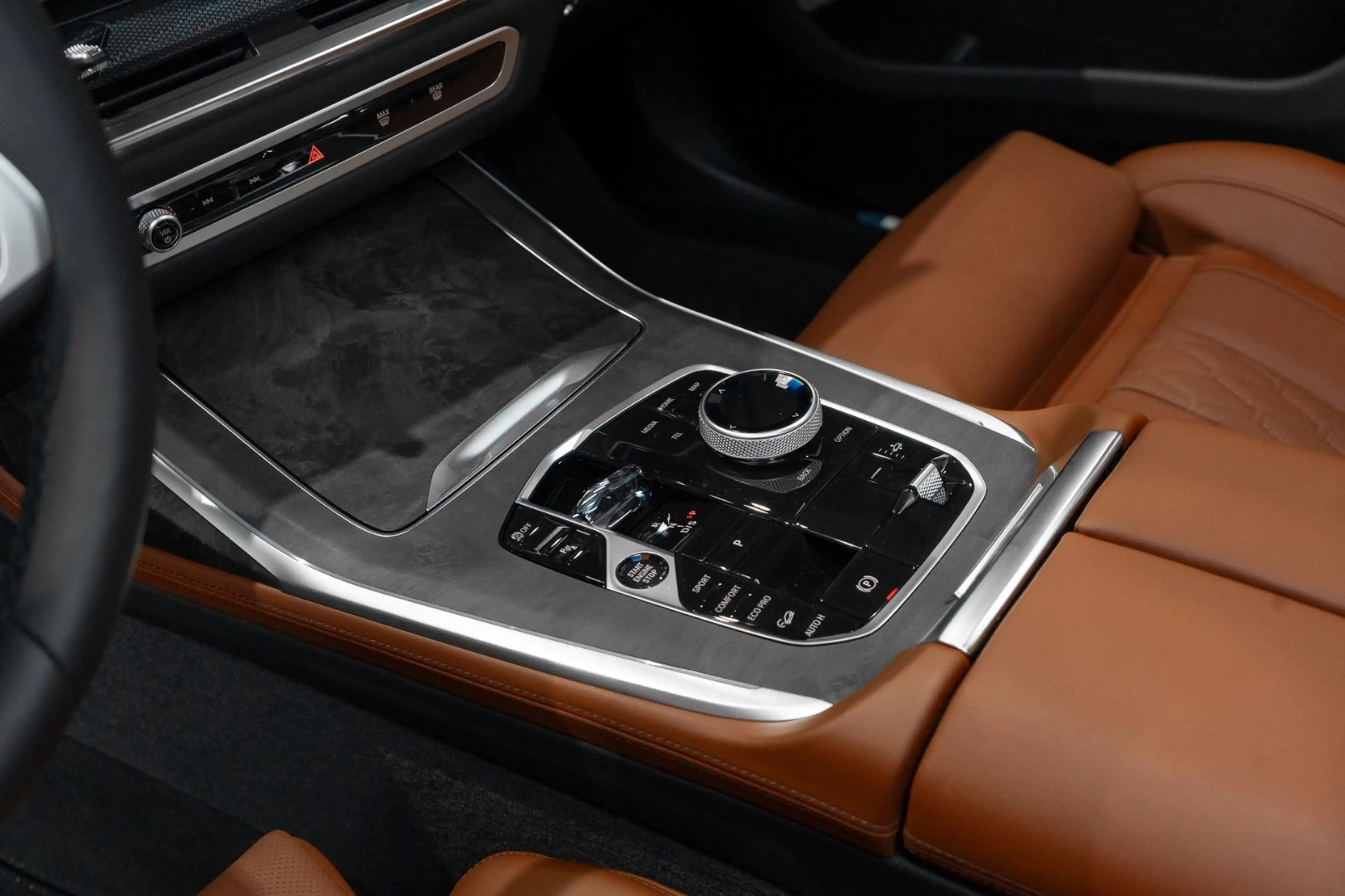 BMW X7 xDrive40i M Sport Pro°B&W°MASS°VENT°HUD°AHK° — photo 9