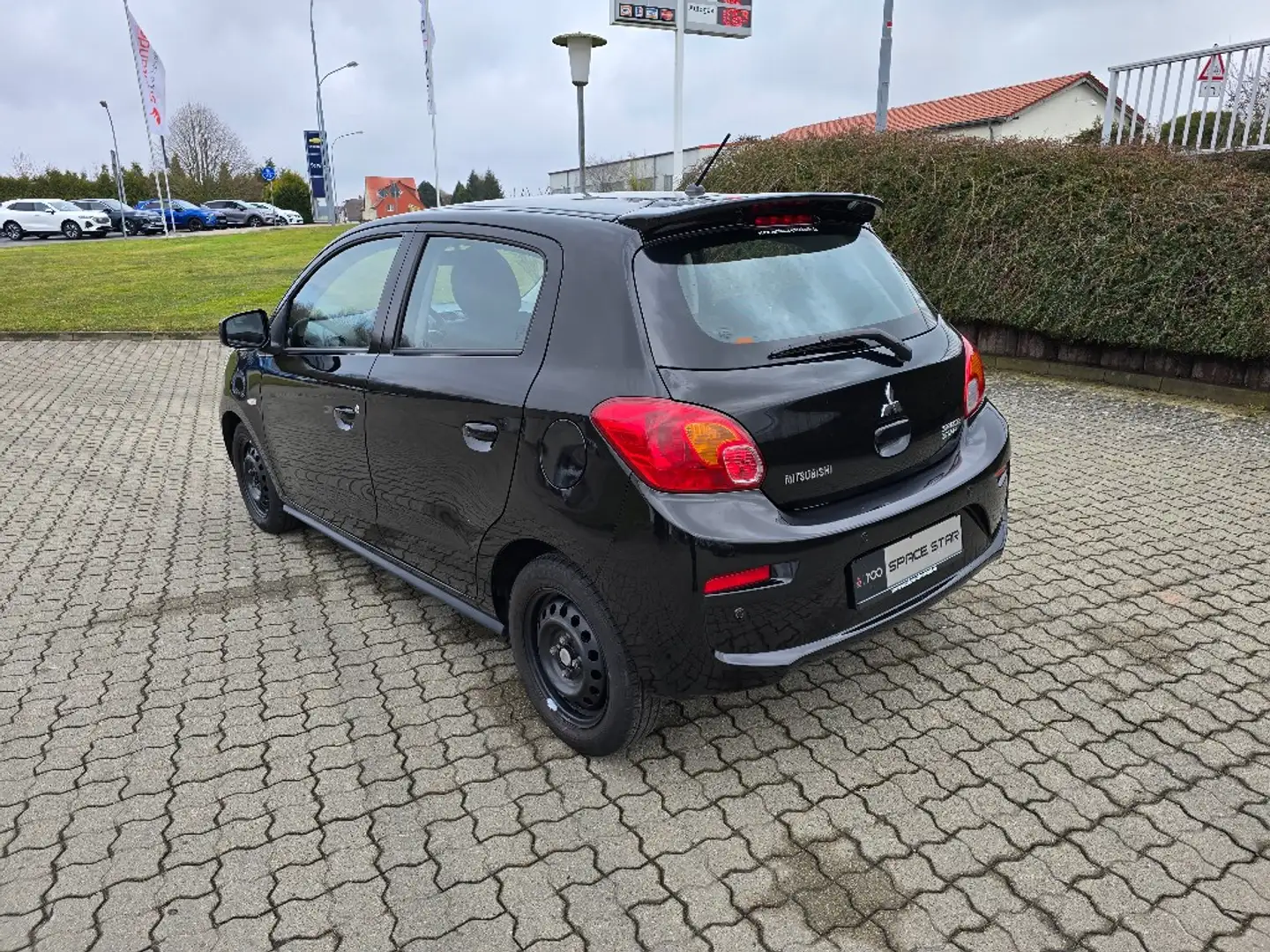 Mitsubishi Space Star Diamant 1.0 MIVEC 5-Gang Schwarz - 2