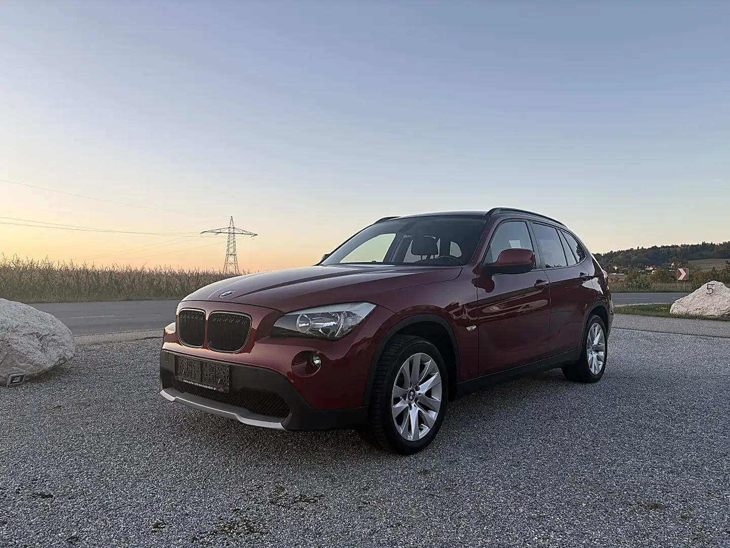 BMW X1 xDrive18d Österreich-Paket Aut. Rot - 1