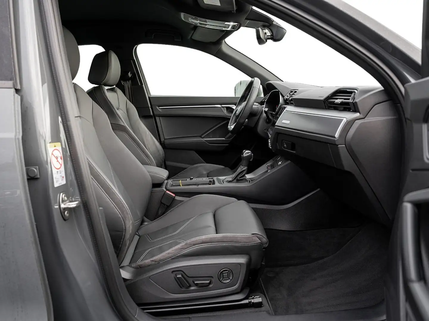 Audi Q3 35 TFSI STHZG AHK NAVI KAM LED ACC LEDER Grau - 2