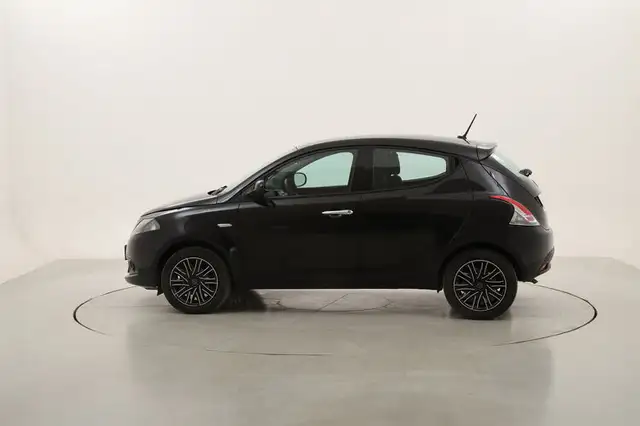 Lancia Ypsilon view 2