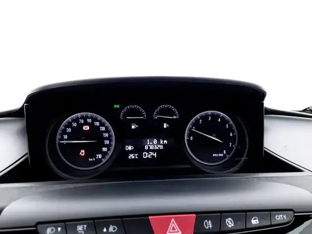 Lancia Ypsilon view 12